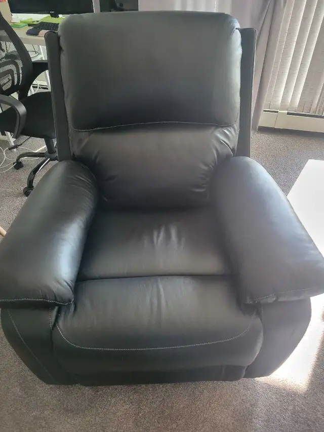 Power Leather Recliner 