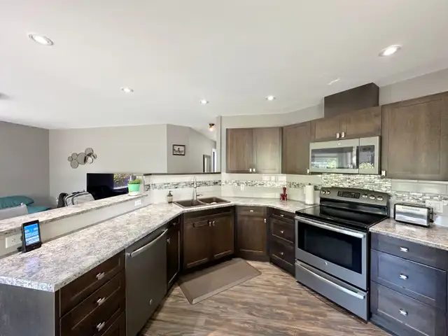 3 Bed 2 bath spacious open-plan furnished home for rent Nov 15th in Long Term Rentals in Terrace - Image 19