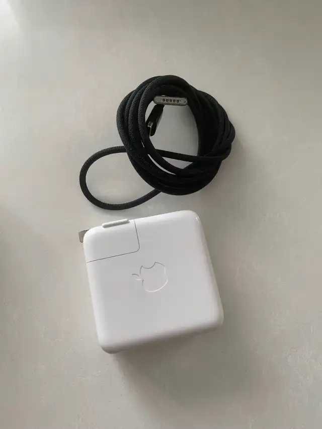 Original Mac power adapter MagSafe 3 in Laptop Accessories in Markham / York Region - Image 2
