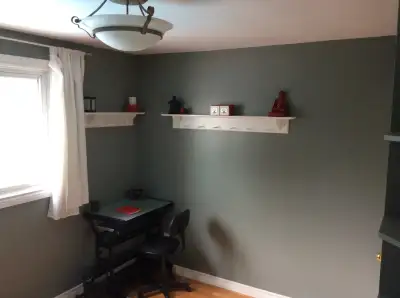 Clean Quiet Student Rooms for Rent ~ 15 min walk to Sir Sandford