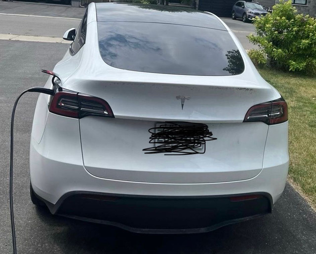 Model y tesla in Cars & Trucks in Ottawa - Image 4