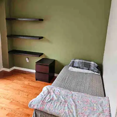 ***FURNISHED ROOM FOR RENT AVAILABLE IMMEDIATELY***