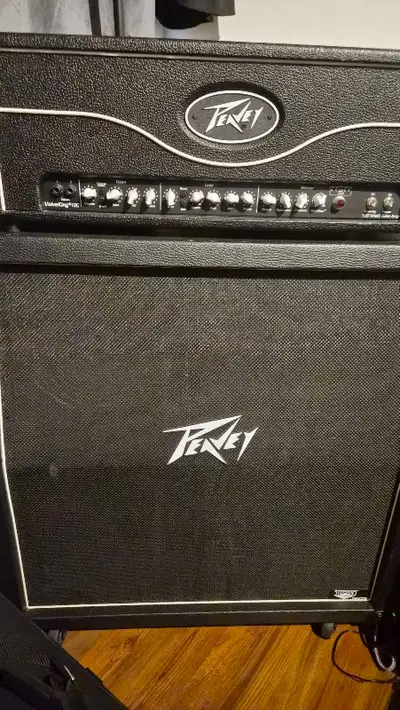 Peavey ValveKing 100 Head and 412 Cabinet, View more