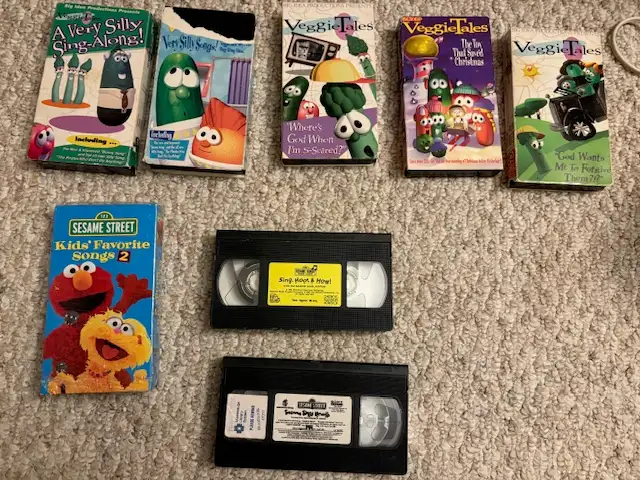 Kids VHS movies $1 each and up + more in CDs, DVDs & Blu-ray in Oakville / Halton Region - Image 7