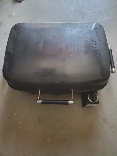 RV BBQ, works fine, but we have upgraded to a larger model. Includes quick disconnect hose. Previous...