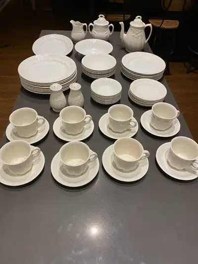 Set COMPLET de Vaisselle ROYAL CROWNFORD, View more