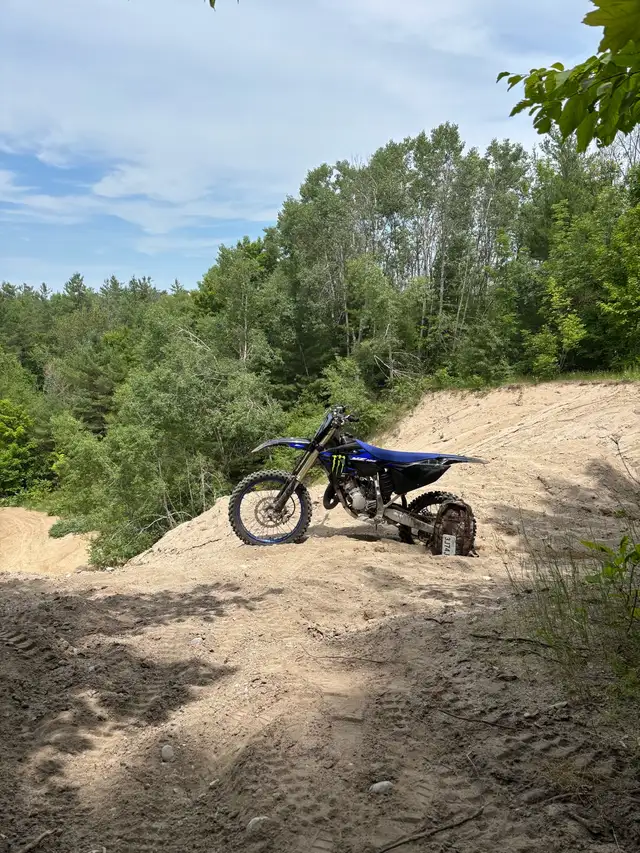 2025 YZ 125 Special edition 12.3 hours in Dirt Bikes & Motocross in Barrie - Image 8