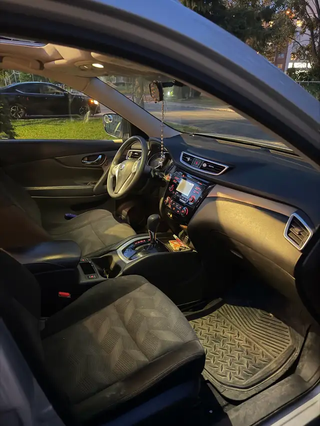 Nissan Rogue SV 2014