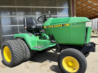 John Deere 320 garden tractor 