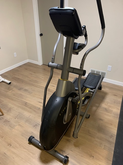 Livestrong LS8.OE Elliptical like new, View more