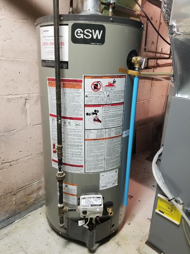 GSW 40 Gallon Natural Gas Water Heater Tank | Heaters, Humidifiers u0026  Dehumidifiers | City of Toronto | Kijiji