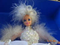 Barbie, Snow Princess,has mailer box,1994, nrfb, desirable doll