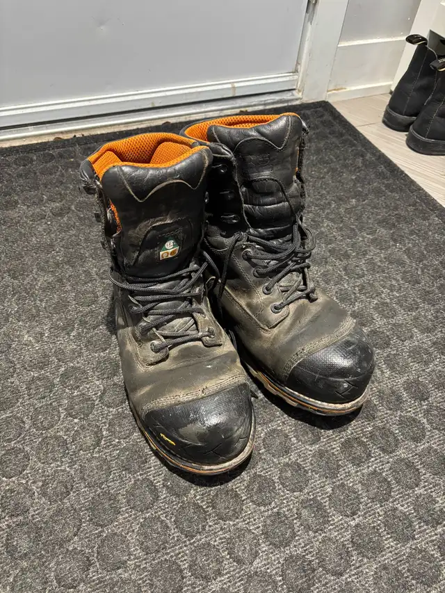 Sz 10.5 US - Men's Timberland PRO 8-Inch in Men's Shoes in City of Toronto - Image 3