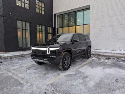 835 hp, Quad motor luxury SUV. New tires with 500kms on them. Rarely charged above 80% to extend bat...