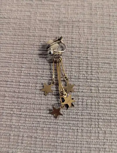 Vintage Gold Tone Star Dangle Clip On Earrings, View more