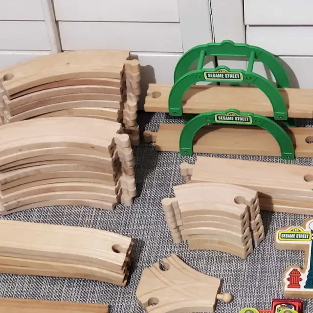 Vintage Sesame Street Wood Train Set with Extras in Toys & Games in Markham / York Region - Image 9