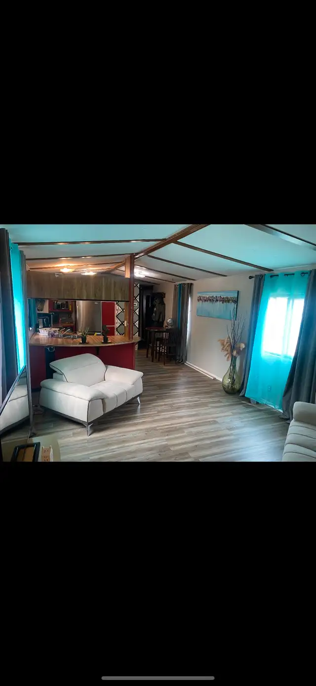 Manufactured home in Houses for Sale in Abbotsford - Image 2