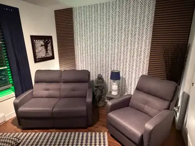 Causeuse  et fauteuil Elran, View more