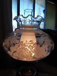 FIRST $125 TAKES IT ~ VINTAGE BRASS  FLORAL ROSE HURRICANE LAMP