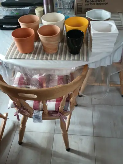 8 caches-pots (3 1/2, 4 1/2, 5 pouces)