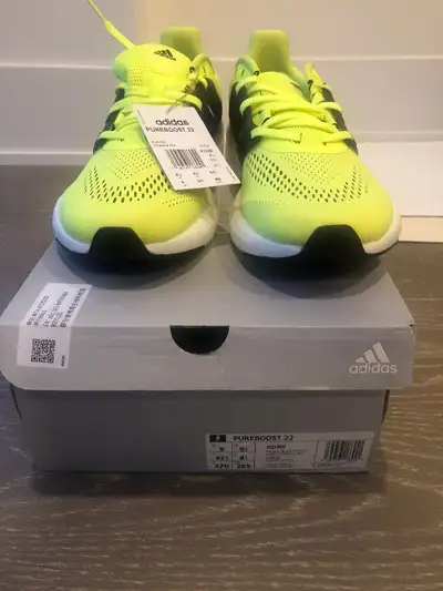 DS Adidas Pureboost22 in Size 9. Solar Yellow / Core Black / Cloud White. Brand new in box (BNIB), u...