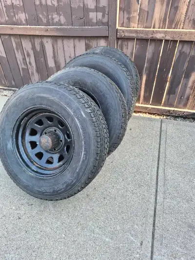 From a 2004 dodge Ram Laramie. P265/70R-17 Firestone Winterforce UV tires old and cracked. Selling a...