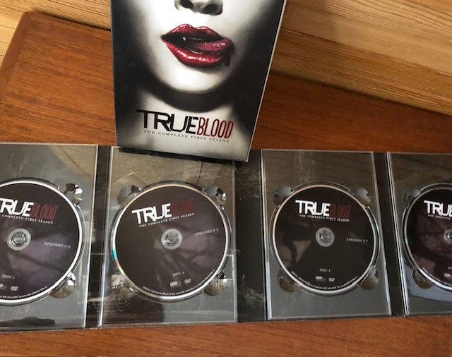 True Blood - TV Complete First Season 1 - Vampires Halloween DVD in CDs, DVDs & Blu-ray in Delta/Surrey/Langley - Image 2