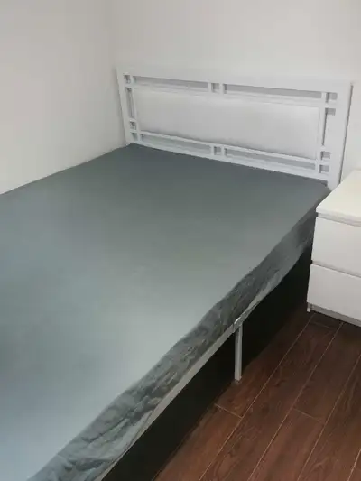 a room, raised bunglow basement