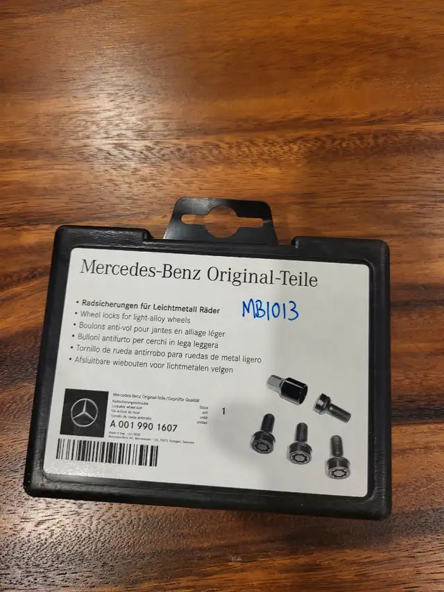 Mercedes Benz Wheel Locks in Tires & Rims in Markham / York Region - Image 2