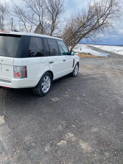 2006 range rover 2 ieme propriétaire 2 suspension arrière changer Radiateur neuf Viens avec 4 mag no...