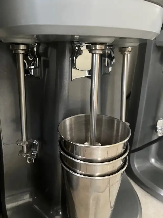 Milkshake machine Hamilton beach560638952525670402