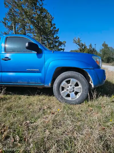 Good truck, good glass. 4x4. Tires are good Battery strong Call three oh six five three three four s...