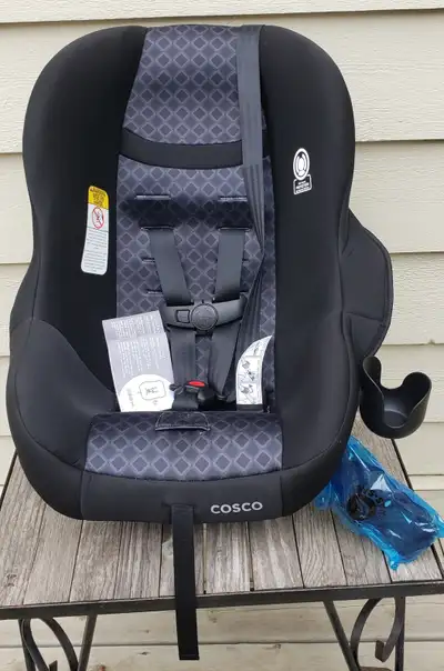5 pounds to 40 pounds. Front or Rear Facing. Certified for Air Travel. Manufactured 2024/03/21. Used...