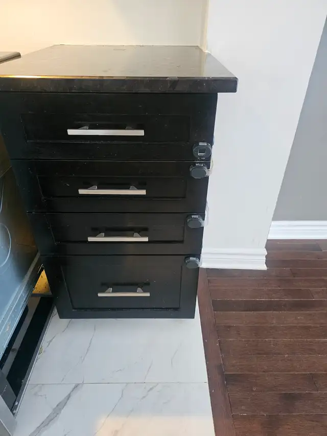 FULL KITCHEN - SOLID MAPLE DOORS **RENO478644236956487686