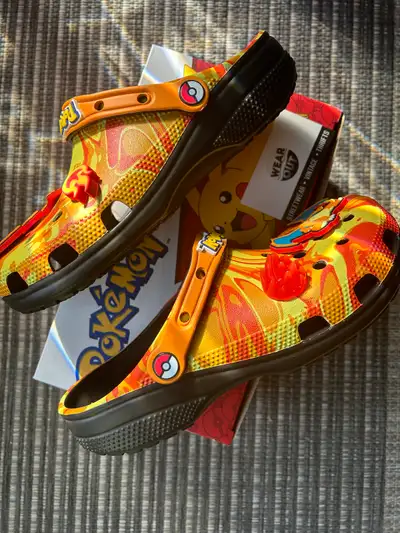 Pokémon Charizard Crocs Size 6, 7, 11, 12 Men’s Brand New, View more