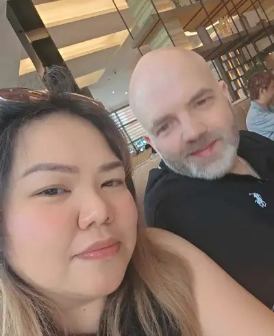 couple looking for room to rent Richmond