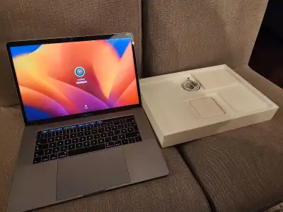 Apple MacBook Pro 15-inch 2017 - Core i7 - 500GB SSD, View more