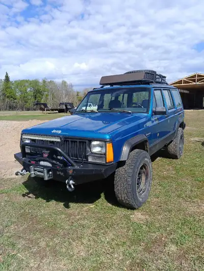Starts runs and drives well, been my daily driver for a few years. AC works, 4x4 works well. Winch o...
