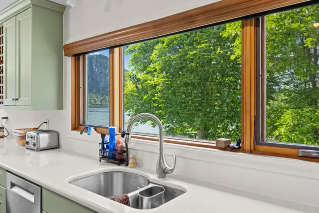 Lakefront Property - $1,175,000 in Houses for Sale in Penticton - Image 9