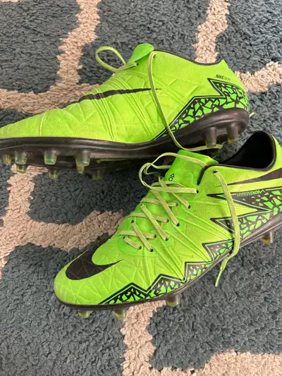 Nike Green Soccer Cleats ACC Size 6.5, View more