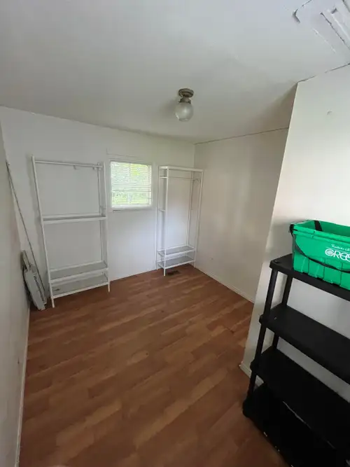 Room for rent downtown Peterborough. Bed/Frame, Dresser, clothes hanger all included (Can be removed...