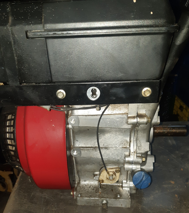 9 Hp Briggs &amp; Stratton Vanguard in Other in Peterborough - Image 3