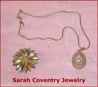 Group of  2 Vintage Sarah Coventry Jewellery Items