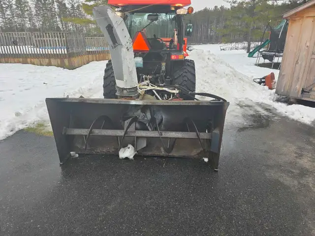 Snowblower593258822575083521