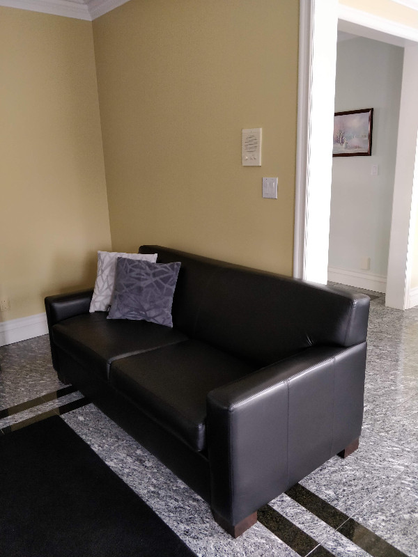 Premium Italian Leather Sofa Set (Regular Price $6,000.00) in Couches & Futons in City of Toronto - Image 3