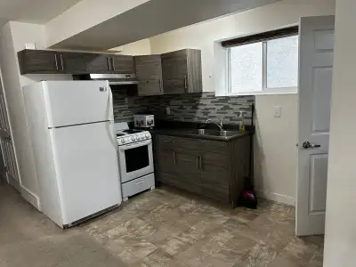 basment room for rent only girls or couple