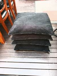 Lot de 4 Gros coussins noirs 25 pouces × 24 pouces