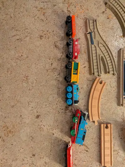 Thomas the Tank Engine sets (wooden + plastic), View more