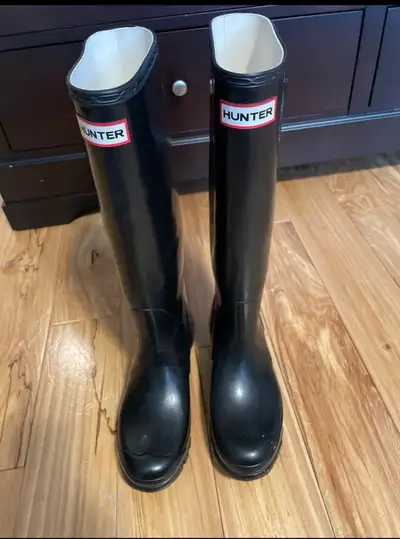 Size 7M / 8F Hunter original rain boots New Never worn