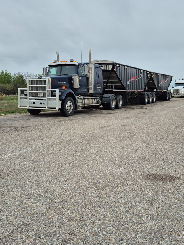 Grain, Fertilizer, Frac Sand, and Equipment Hauling in Farming Equipment in Strathcona County - Image 3